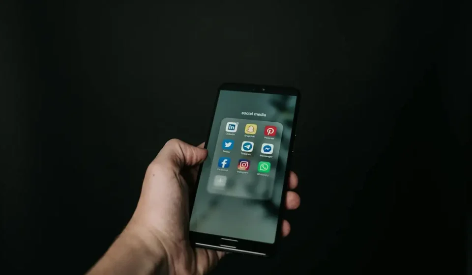 meilleurs-outils-ia-reseaux-sociaux