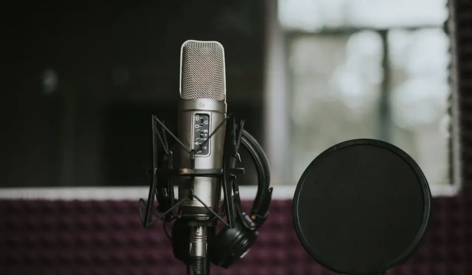 meilleurs-outils-ia-voix-off